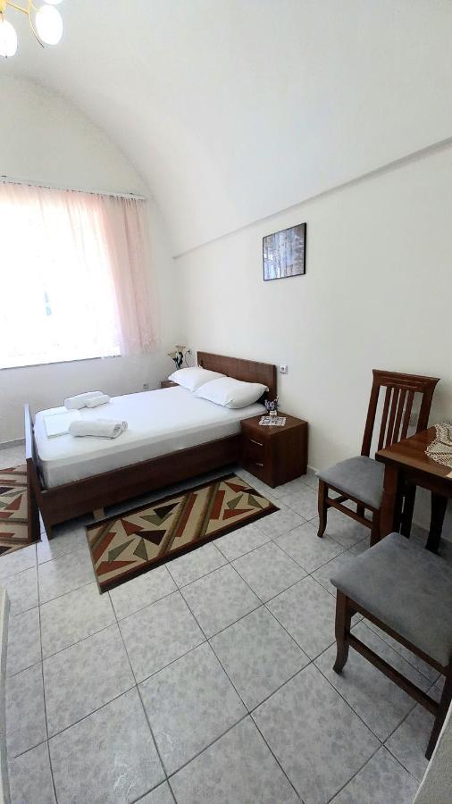 Guesthouse Celo Gjirokastër Exteriör bild