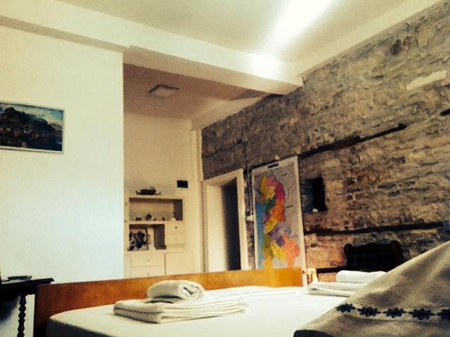Guesthouse Celo Gjirokastër Exteriör bild